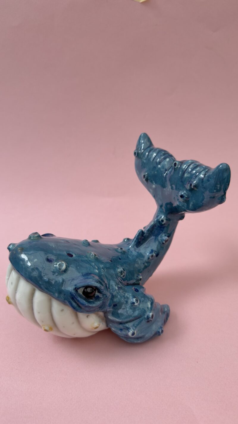 Ballena escultura acabado brillante